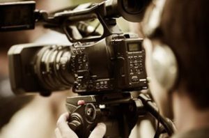 نمایش و نقد فیلم‌های سینماگران جوان همدان در باغ‌موزه دفاع مقدس