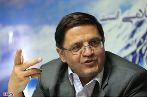 سیر و گردوی تویسرکان وارد بورس می‌شوند