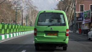 شهرداری جدیت بیشتری در حل مشکل تاکسی ون‌ها داشته باشد