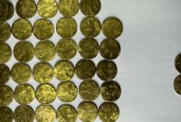 کشف ۷۴ سکه تاریخی ادوار مختلف در اسدآباد